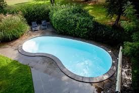 Well the kidney shaped pool is similar to a long oval pool with an indentation on one side. 27 Best Kidney Shaped Pool Designs Designing Idea