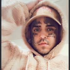 Damien Kane's Instagram, Twitter & Facebook