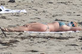 But always one to fan the flames of pop culture, britney spears has announced that she accidentally burned down her home gym. Britney Spears Shows Off Her Bikini Body On The Beach In Malibu After Winning Small Legal Victory Broread Com