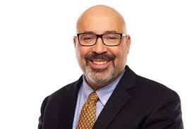 Damien Winston's Instagram, Twitter & Facebook