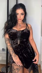 Black Hannah - Free pics, galleries & more at Babepedia