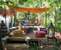 34 Colorful Bohemian Garden Designs To Embrace Outdoor Meditation Bohemian Garden Boho Garden