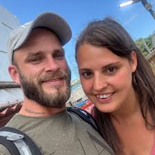 1 large bedroom flat in Waun wen Swansea , Flat is new Looking for 1 or 2  bedroom