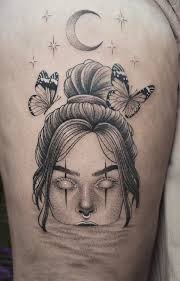 Aleah has smashed this Aku Aku design from the classic game Crash Bandicoot!