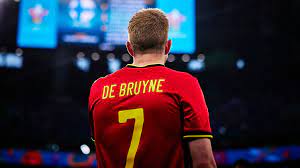 Kevin de bruyne suffered a worrying injury and was forced to leave the field of play. Xizm2jdvgasrum
