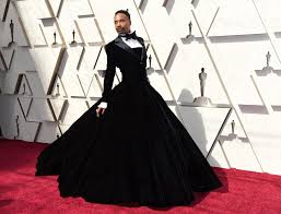 Billy porter discussed what he'll be wearing to sunday's oscars 2020 red carpet and wore a purse with a message. Pose Season 2 Billy Porter Talks Activism And Red Carpet Dresses