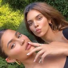 And kris' boyfriend corey gamble was looking forward to some time with the supermodel. Kendall Kylie Jenner Pose In Sizzling Black Outfits After Getting Accused Of Not Paying Garment Employees Pinkvilla