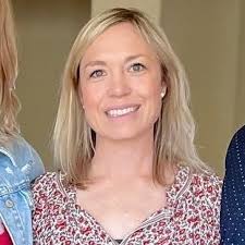 Kendra Burrell's Instagram, Twitter & Facebook