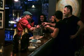 Μουσική διαμαρτυρία απόψε και αύριο στην εστίαση με τους επιχειρηματίες να ανοίγουν για λίγες «θέλουμε να ακουστεί ξανά μουσική στα μαγαζιά μας, θεωρούμε ότι είναι ένα άδικο μέτρο το να. Phdpal Db5z M