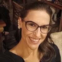 Vivian Piloto's Instagram, Twitter & Facebook