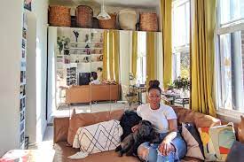 A 400 Square Foot London Studio Apartment Uses All The Tricks To Feel Much Larger Studio Apartment Small Studio Apartments Studio Apartment Layout