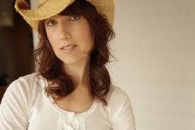 Stephanie Belding's Instagram, Twitter & Facebook