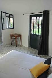 La Petite Maison Au Fond Du Jardin Amenagement Chambre D Amis Petite Maison Maison