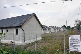 Habitat for humanity is a nonprofit organization that helps people in your community and around the world build or improve a place they can call home. Locatarii Caselor Sociale ProtesteazÄƒ Pentru CÄƒ PrimÄƒria Nu Le A Racordat La ApÄƒ È™i Canalizare DeÈ™teptarea Ziarul BacÄƒului