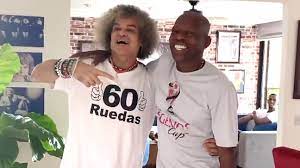 Pibe Valderrama recibe visita del Tino Asprilla por sus 60 años