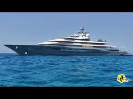 The yacht will be 417 feet long. Mega Yacht Flying Fox Was Built In 2019 By Lurssen 446 2 136m Jeff Bezos Yacht Youtube