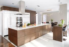 Ébénistes depuis 1981, nous sommes fabricant haut de gamme de cuisine sur mesure, meuble et agencement à partir de bois nobles pour les particuliers et les professionnels. Fabricant De Cuisine A Montreal Cuisine De Luxe Haut De Gamme Realisees Sur Mesure Kitchen Design Small Diy Kitchen Remodel Rustic Kitchen Design