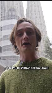 I don't think Gandhi had a beard!" Stuart Kennedy is back from his SELL OUT  Edinburgh Fringe run and he's hosting Friday Night Live this week at 10pm!  🐉 He'll be joined