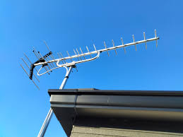 防鳥スパイクの取付始めました | FBアンテナサービス - くらしのマーケット