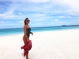 Born 17 july 1994) is a swedish professional footballer who plays as a defender for premier league club manchester united and the. Meet Manchester United Star Victor Lindelof S Blogger Wife Maja Nilsson Who He Once Drugged To Play Call Of Duty