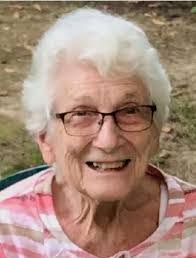 Anna Beckley's Instagram, Twitter & Facebook