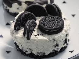 This classic baked cheesecake is rich and creamy yet light, sweet without being overly sweet. Cheesecake Aux Oreo C Sans Cuisson Royal Chill Blog Cuisine Voyage Et Photographie