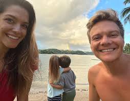 8,540,084 likes · 74,088 talking about this. Thais Fersoza Reune A Familia Em Clique Fofo Com Muito Amor Confira Os Momentos Deles Juntos Estrelando
