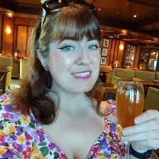 Hazel Hollis's Instagram, Twitter & Facebook