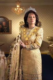 Tengku mahkota and regent of pahang. Barang Kemas Istana Melayu I Hargaemas My