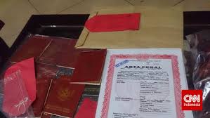 Apakah ada biaya administrasi terkait pernikahan kristen. Sulit Dipalsukan Buku Nikah Punya Lima Ciri