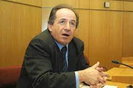 Βάση της ανακοίνωσης η γσεε, εμμένοντας στις ουσιαστικές διαφωνίες της με επίμαχες διατάξεις του εργασιακού νομοσχεδίου, αποφάσισε να στηρίξει την απόφαση του εργατικού κέντρου αθήνας της. Epane3elegh Proedros Ths Gsee O Xrhstos Polyzwgopoylos In Gr