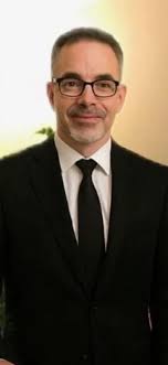 Ich glaube ich kann niemanden mehr glauben und lieben, er hat soviel in mir  kaputt gemacht