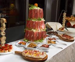 Sabato sera devo organizzare un buffet per 20 persone per festeggiare la laurea. Skene Skene Ristoclub Locale Con Piscina Per Feste 18 Compleanno Laurea Ed Eventi