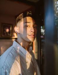 Have a nice day, and we have a new photo!❤️ Photographer: Edwin Benavides  @santo_edaben Model: Jiang Chen Rodriguez @jiang.rodriguez Model: Gabriel  Antonio De Leon @yaybriel Instagram: @marika_magazine Editor-in-chief:  @zzz_marina . . . . . #