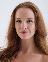 Chiara Fox's Instagram, Twitter & Facebook