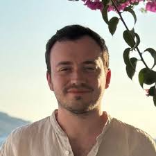 Beth Lamont (@beth_lamont)