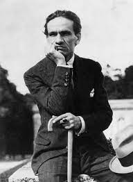 Humberto grieve llevó al salón de clases las cosas de paco yunque y se las. Cesar Vallejo Cesar Vallejo Los Heraldos Negros Poetas