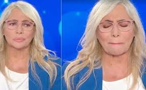 L'Eredità, "tirata per i capelli": scoppia il caso alla ghigliottina | Libero Quotidiano.it
