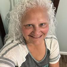 What are some good date night ideas in Columbia City?