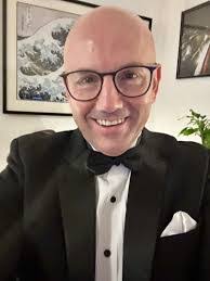 Lynette Daly's Instagram, Twitter & Facebook