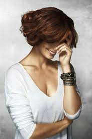 Epingle Par Julie Cardot Sur Vog Coiffure Carre Plongeant Court Carre Plongeant Vog Coiffure
