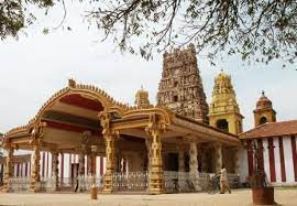 Batu caves adalah bukit kapur yang memiliki tiga gua besar dan beberapa gua kecil. Protes Pembangunan Kuil Hindu 12 Muslim Malaysia Kena Denda Tribunnews Com Mobile