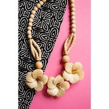 Vintage Wooden Flower Necklace Hibiscus Flower Beaded Tropical Hawaii Kitschy Retro Necklace 24 Retro Necklaces Flower Necklace Beaded Flowers