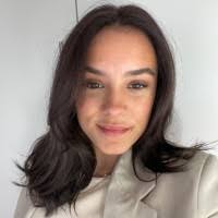 30+ "Julia E." profiles