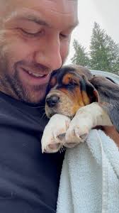 Most heartwarming short video of the day … Lee Asher from The Asher House  is a total Saint! ✊️ ❤️ There'd always be a place for him at my table!