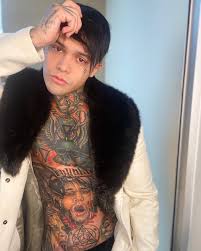 Bitte teile uns mit, wie wir dir weiterhelfen können. Yeferson Cossio I Am Impurity Rivasphotos