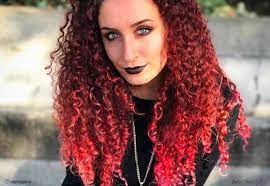 It's a good idea to request a few highlights in paler shades and lowlights in brown hues. Ombre For Curly Hair 14 Gorgeous Examples In 2021