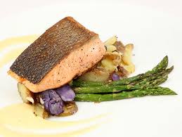 Just Cool Salmon Aspgaragus Crispy Skin King Salmon With Roasted Asparagus Fingerling Pot Recipes Recipe For Hollandaise Sauce Fingerling Potatoes