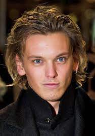 Jamie Campbell Bower Born 22 November 1988 England Men S Long Hairstyles Long Hair Styles Men Long Hair Styles