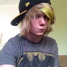 Emo Scene Emoguy Sceneguy Emohair Scenehair Yellow And Super Ash Blonde Scene Boys Scene Guy Emo Guys